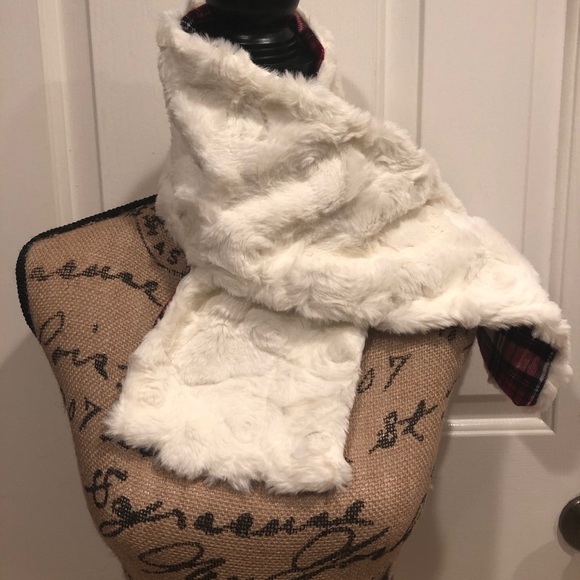 Faux Fur And Plaid Flannel Scarf - Picture 1 of 5